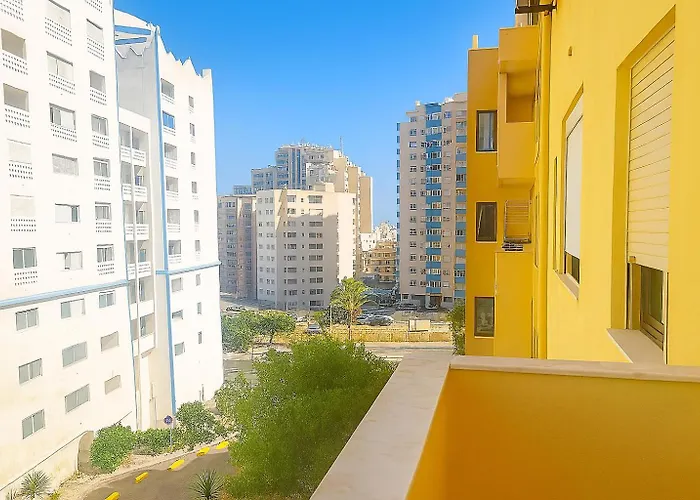 Daire Da Rocha 1 Bedroom With Balcony *
