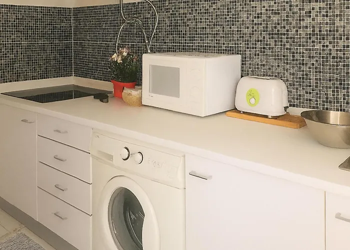 Da Rocha 1 Bedroom With Balcony *