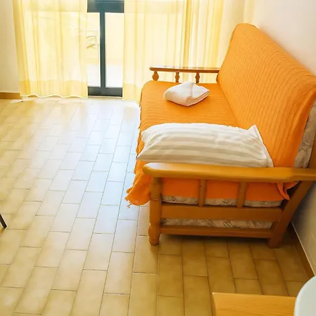 Da Rocha 1 Bedroom With Balcony Apartment *